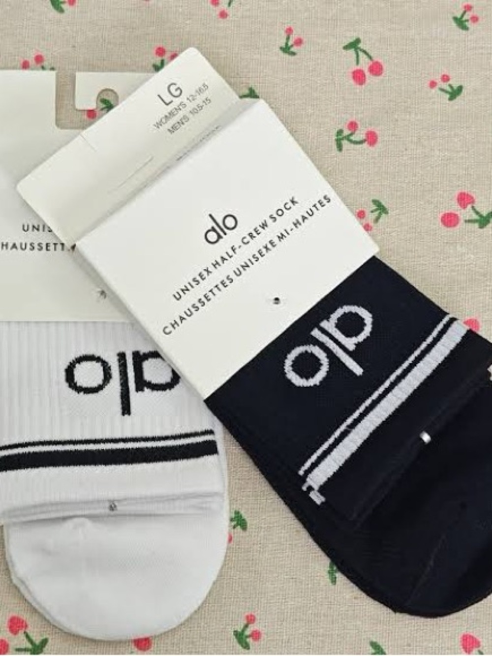 ALO Yoga Half-Crew Athletic Socks - Black & White bundle lot